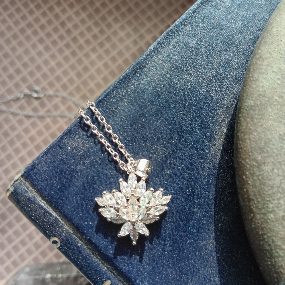 Sterling Snowflake Inspired Necklace W Crystal Marquise Stones..